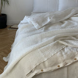 Piena balta toņa (vienkrāsains) lina/kokvilnas vienkrāsains vafeļauduma gultas pārklājs, dažādi izmēri