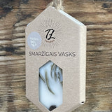 Kadiķa smaržīgais vasks ar kaltētiem augiem