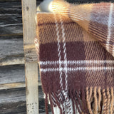 Riekstu brūns/tumši brūns/balts rūtains 100% aitas vilnas pleds ar bārkstīm, 170x210cm