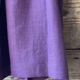 Tumši violeta toņa mīkstināta lina auduma halāts - kimono tipa modelis ar garām piedurknēm un kabatām