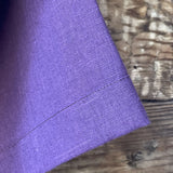 Tumši violeta toņa mīkstināta lina auduma halāts - kimono tipa modelis ar garām piedurknēm un kabatām